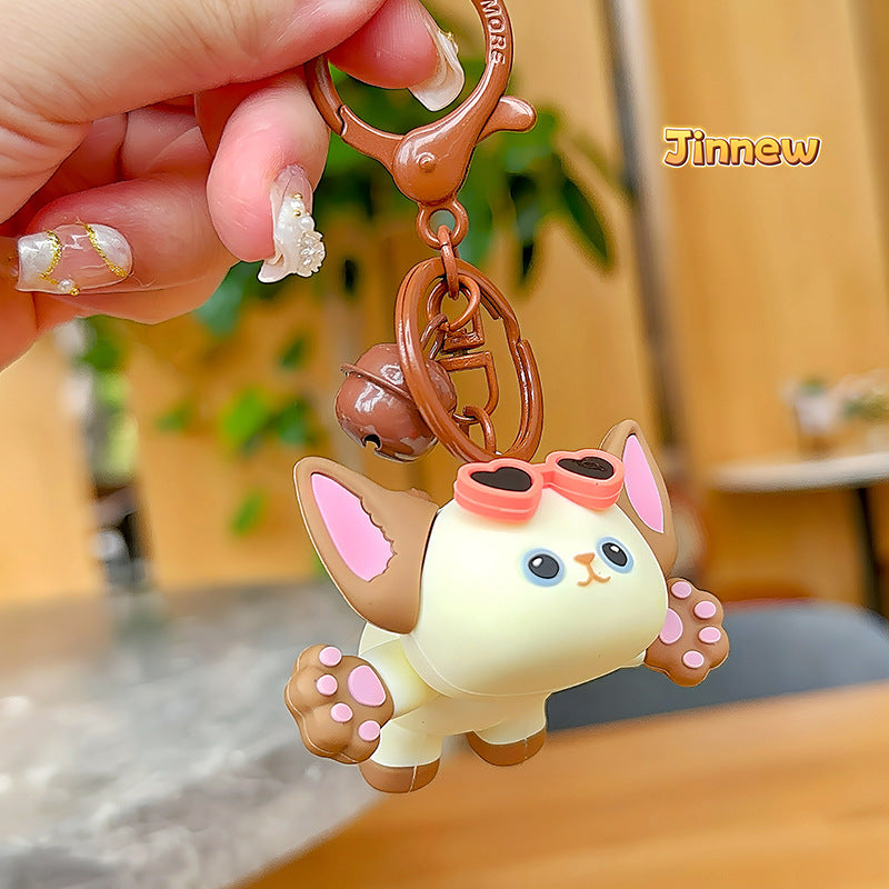 Wholesale Pilot cartoon keychain pendant trendy car keychain